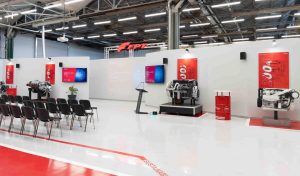 noticias maquinaria FPT Industrial inaugura nuevo centro en Turín