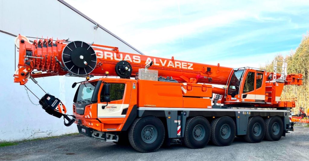 noticias maquinaria Grúas Álvarez adquiere una grúa Liebherr LTM 1100-5.3