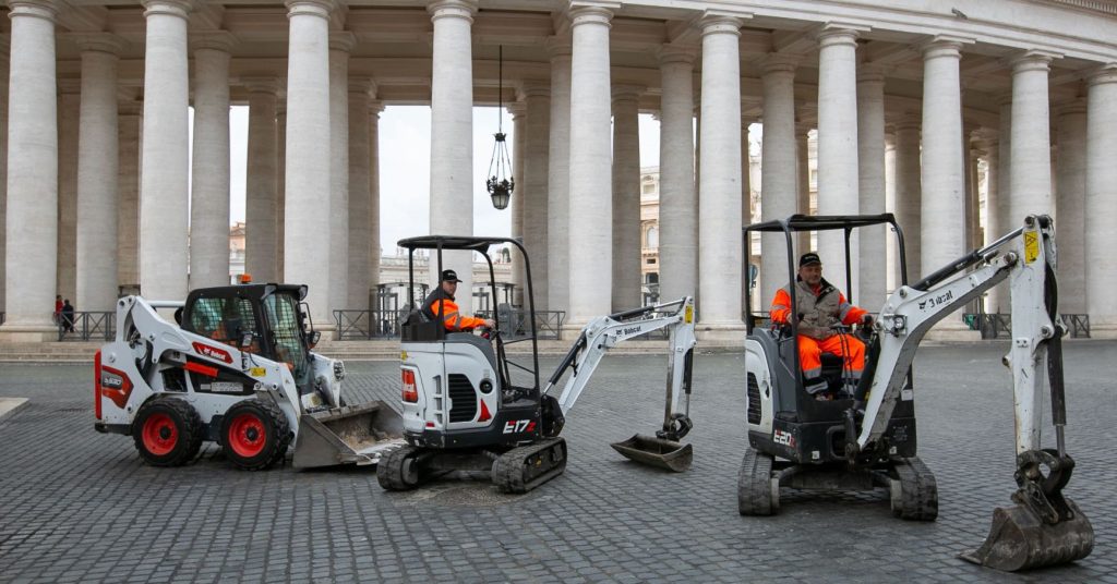 Noticias maquinaria Bobcat en primera línea en las obras del Jubileo de Roma