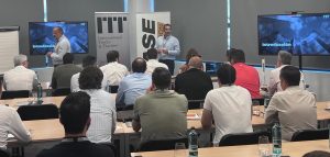 noticias maquinaria ITT CM93 reunión como Importador de CASE CE
