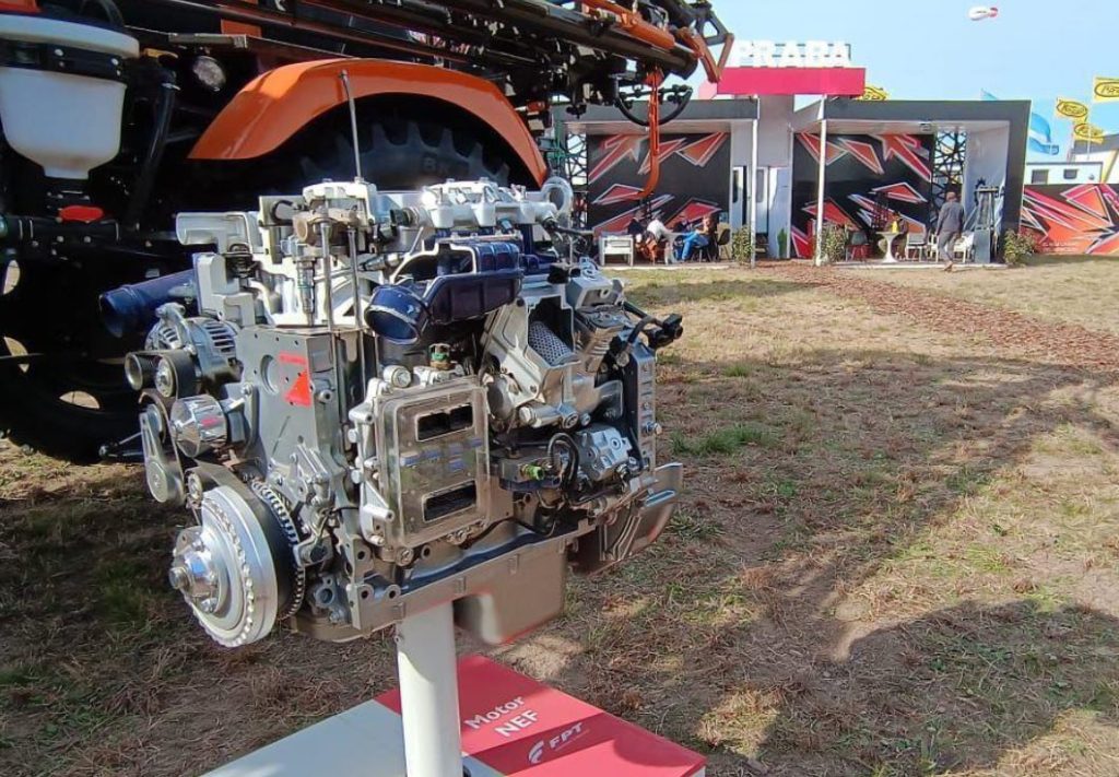 noticias maquinaria Praba presenta un pulverizador con motor de FPT Industrial