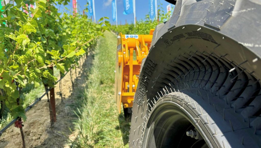 noticias maquinaria Trelleborg en Enovitis con la tecnología PneuTrac