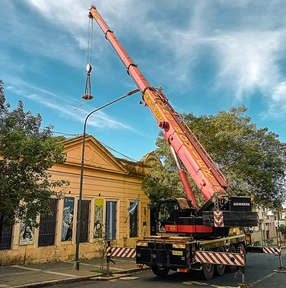 noticias maquinaria Grúas Bovier levanta Meteoritos con una grúa Liebherr LTM 1060_2