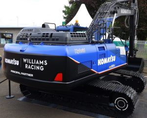 noticias maquinaria Komatsu celebra su asociación con Williams Racing