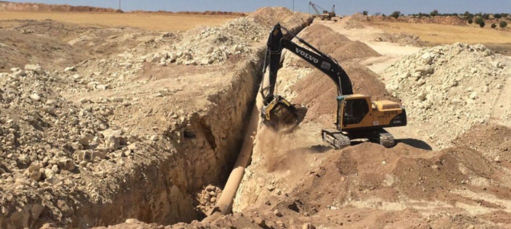 noticias maquinaria MB Crusher transforma la construcción de zanjas