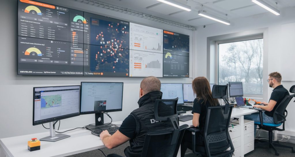 noticias maquinaria Uptime Center de Develon Europe en Praga
