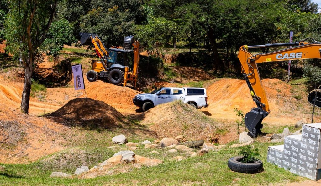 noticias maquinaria CASE impresiona en la exposición ADMA en Zimbabue