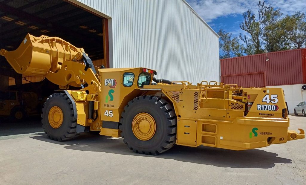 noticias maquinaria Finanzauto entrega la tercera Cat® R1700 a INSERSA