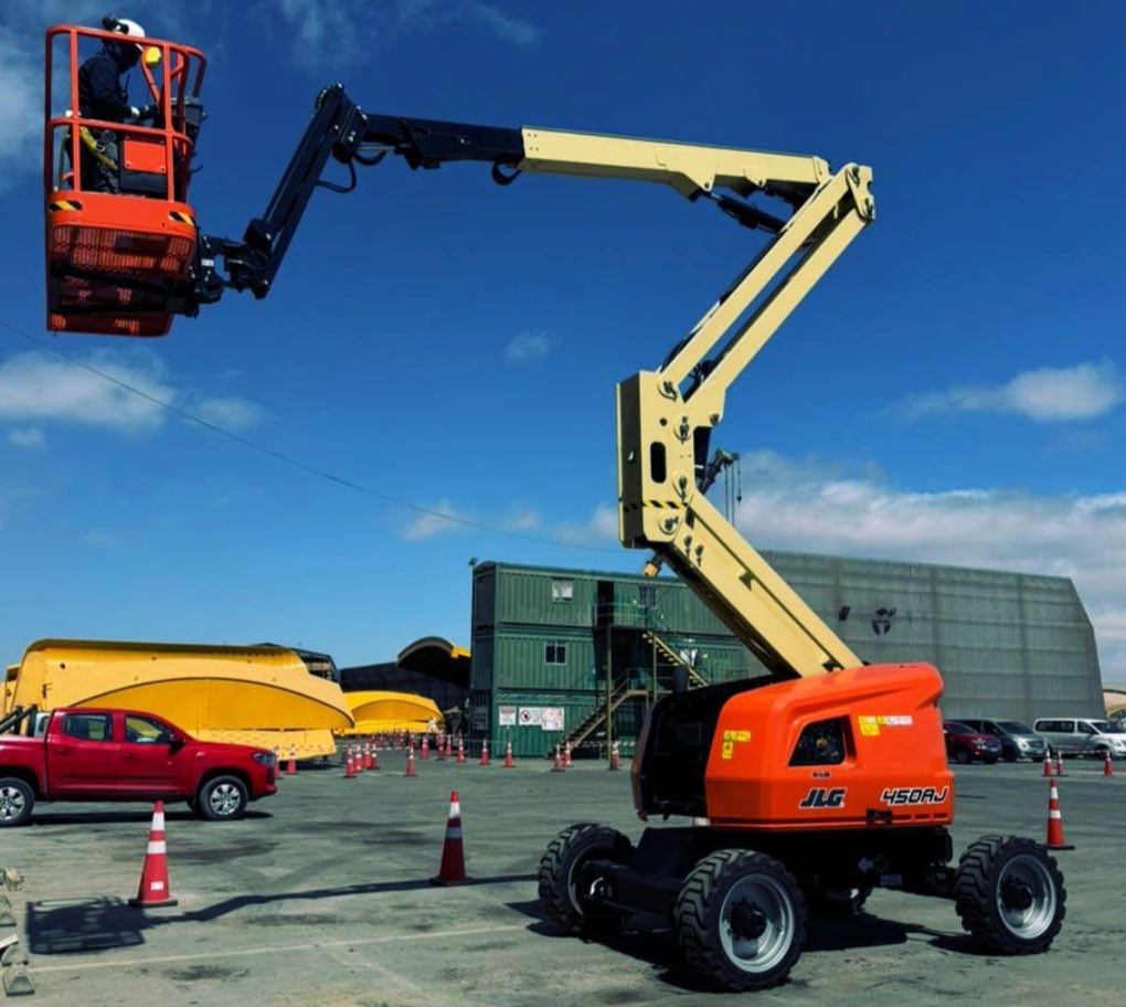 noticias maquinaria GAM Soluciones entrega una plataforma de JLG