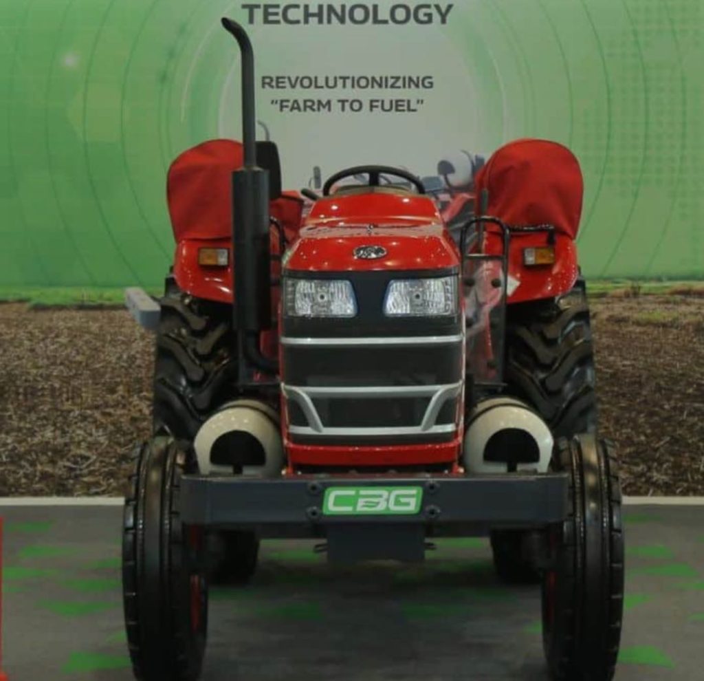 noticias maquinaria Mahindra Tractors presenta su tractor impulsado por CBG-2