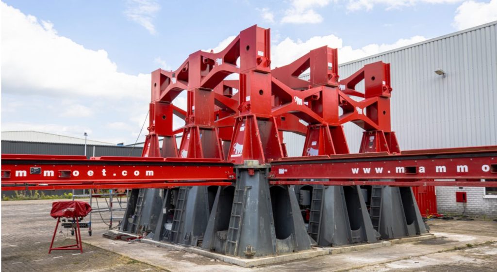 noticias maquinaria Mammoet lanza el Mega Jack 10000 con mayor capacidad de carga