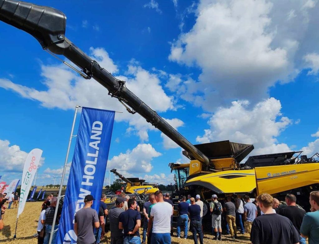 noticias maquinaria New Holland desvela la nueva cosechadora CR11 en Polonia