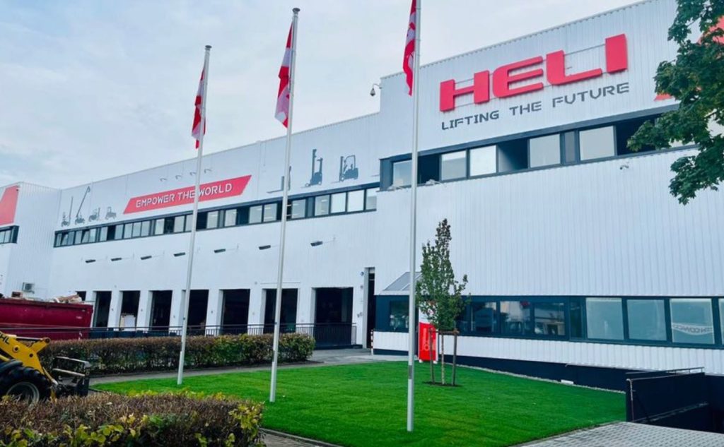 noticias maquinaria Nuevo centro de distribución europeo de HELI en Alemania