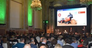 noticias maquinaria La empacadora Kubota BV6160-BV6190 ha ganado la Medalla de Oro a la Innovación Técnica en EIMA International 2024.