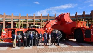 noticias maquinaria Sandvik entrega 2 equipos a INSERSA en el MMH2024