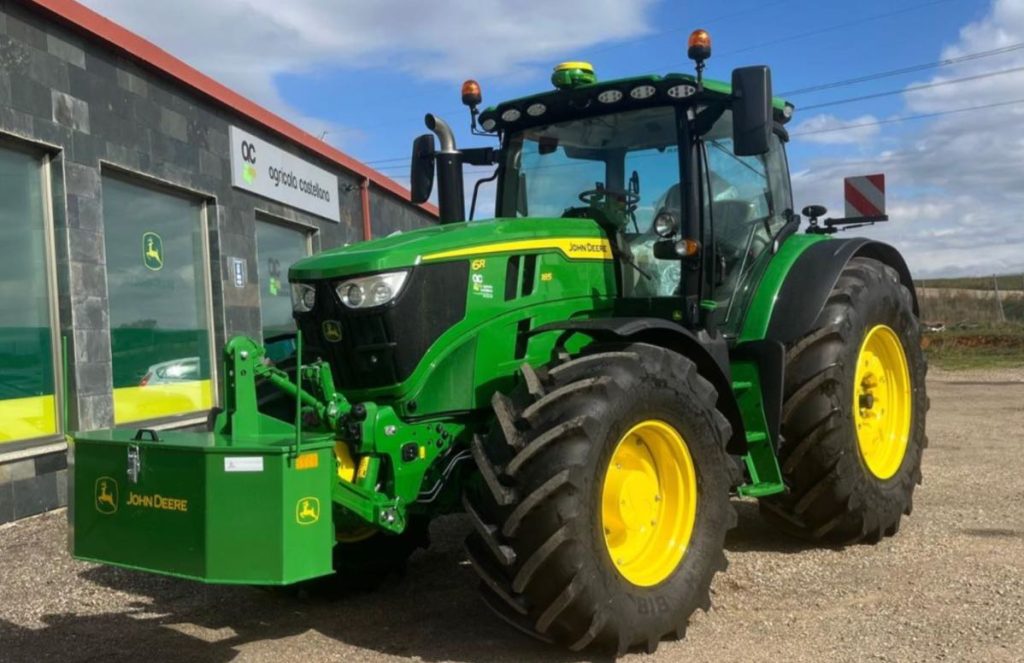 noticias maquinaria Agrícola Castellana entrega un John Deere 6R 185