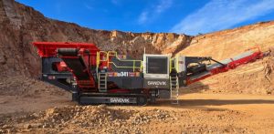 noticias maquinaria Finanzauto entrega la machacadora de mandíbulas Sandvik QJ341