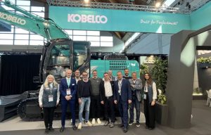 noticias maquinaria Kobelco Construction Machinery Europe en Ecomondo 2024