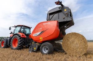 noticias maquinaria La Rotoempacadora Kubota BV6160-6190 con TIM Pack 2.0 premiada en EIMA 2024