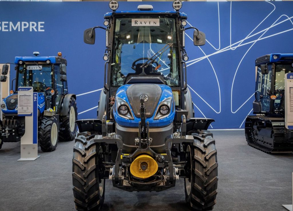 noticias maquinaria New Holland actualiza la gama de tractores especiales T4