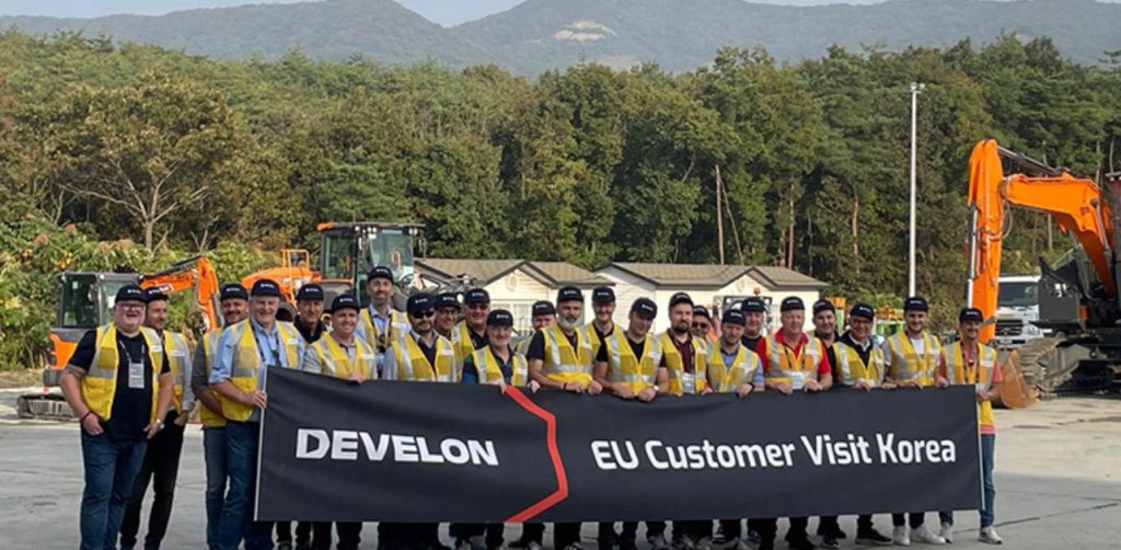noticias maquinaria Develon Europe fortalece alianzas con concesionarios y clientes