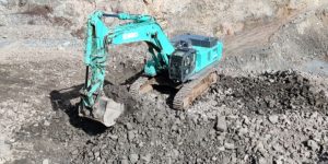 noticias maquinaria La excavadora Kobelco SK850LC en el desafiante entorno de Mayotte