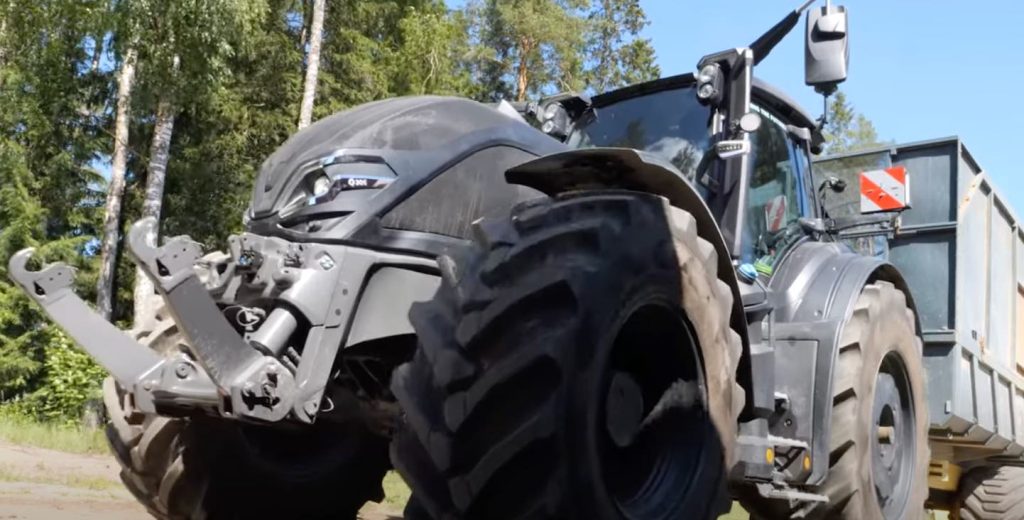 noticias maquinaria Valtra, Neste, AGCO Power Oy y Nokian Heavy Tyres juntos