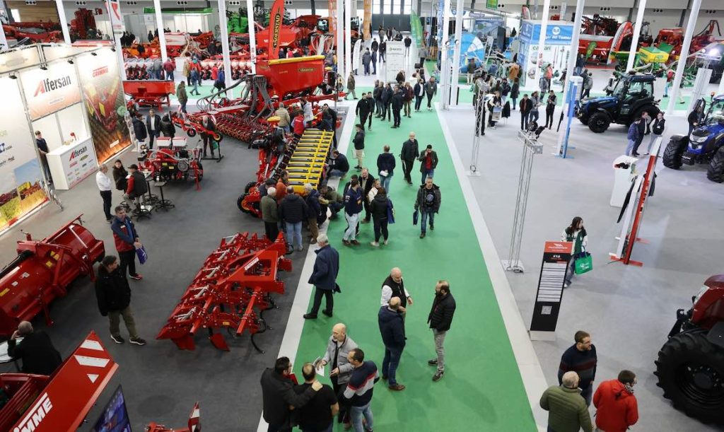noticias maquinaria Agraria con más de 350 marcas en su octava edición
