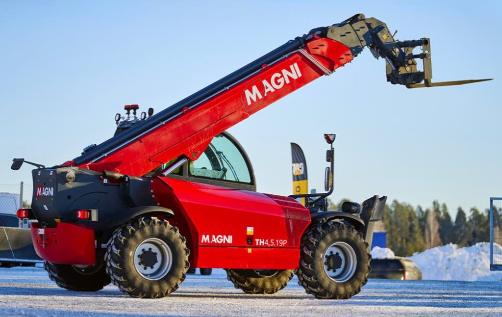noticias maquinaria Finanzauto distribuidor en exclusiva de Magni Telescopic Handlers en España