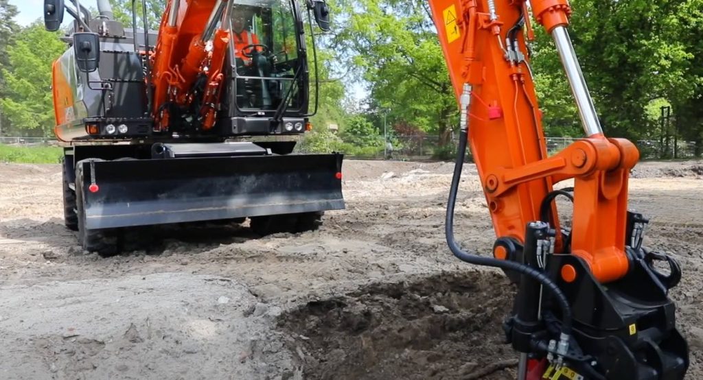 noticias maquinaria Hitachi expondrá sus modelos más avanzados en Bauma 2025