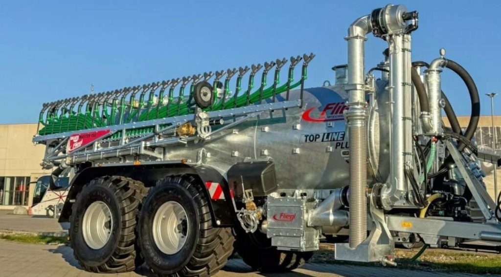 noticias maquinaria Nueva línea de tanques TopLine Plus de Fliegl