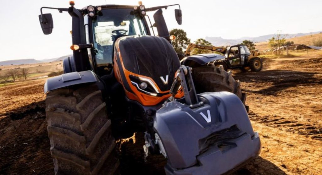 noticias maquinaria El viaje de MG Jacobsz Farming con los tractores Valtra