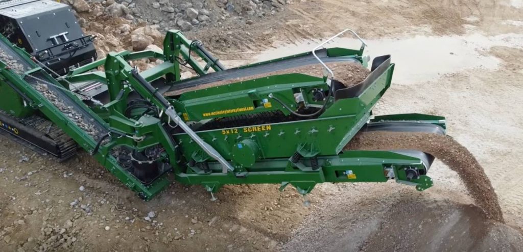 noticias maquinaria Sinderya con la trituradora de impacto I4C de McCloskey