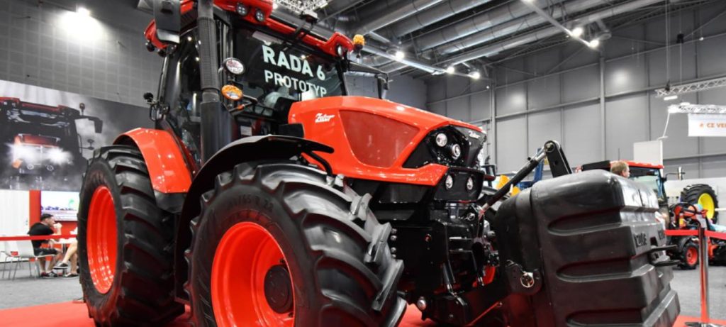 noticias maquinaria ZETOR de estreno en AGROmashEXPO
