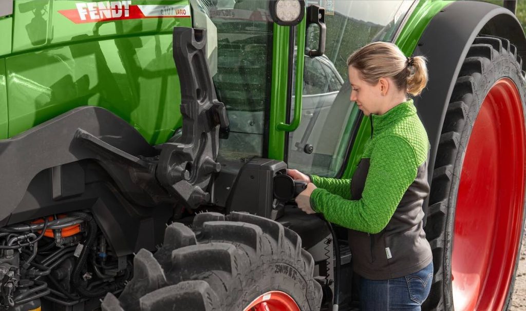 noticias maquinaria El Fendt e100 V Vario protagoniza el Informe de Sostenibilidad 2024 de AGCO