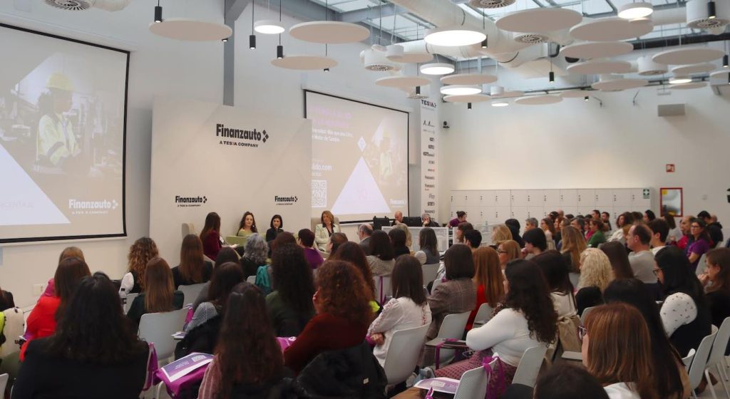 noticias maquinaria Finanzauto celebra con éxito la Jornada Mujer en la Industria