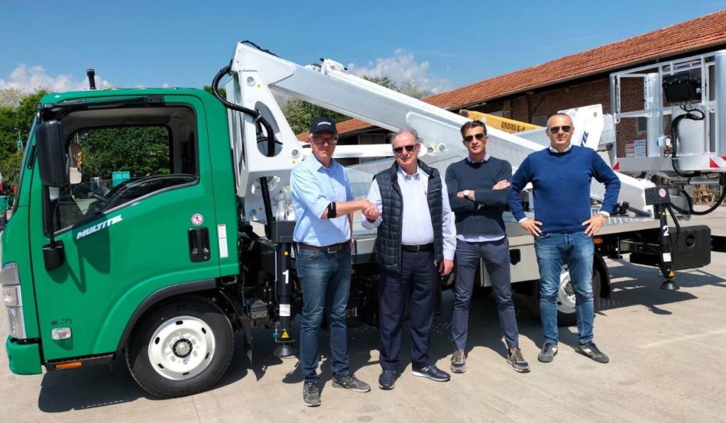 noticias maquinaria Fratelli Boscaro amplia su parque de plataformas Multitel Pagliero
