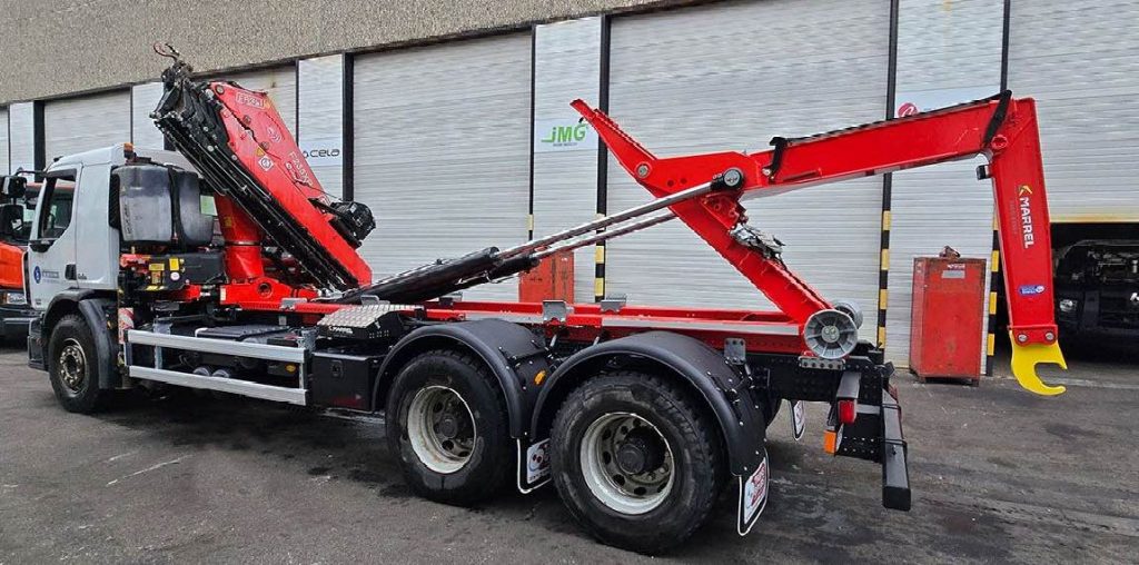 noticias maquinaria Transgrúas entrega un equipo de gancho Marrel y una grúa Fassi