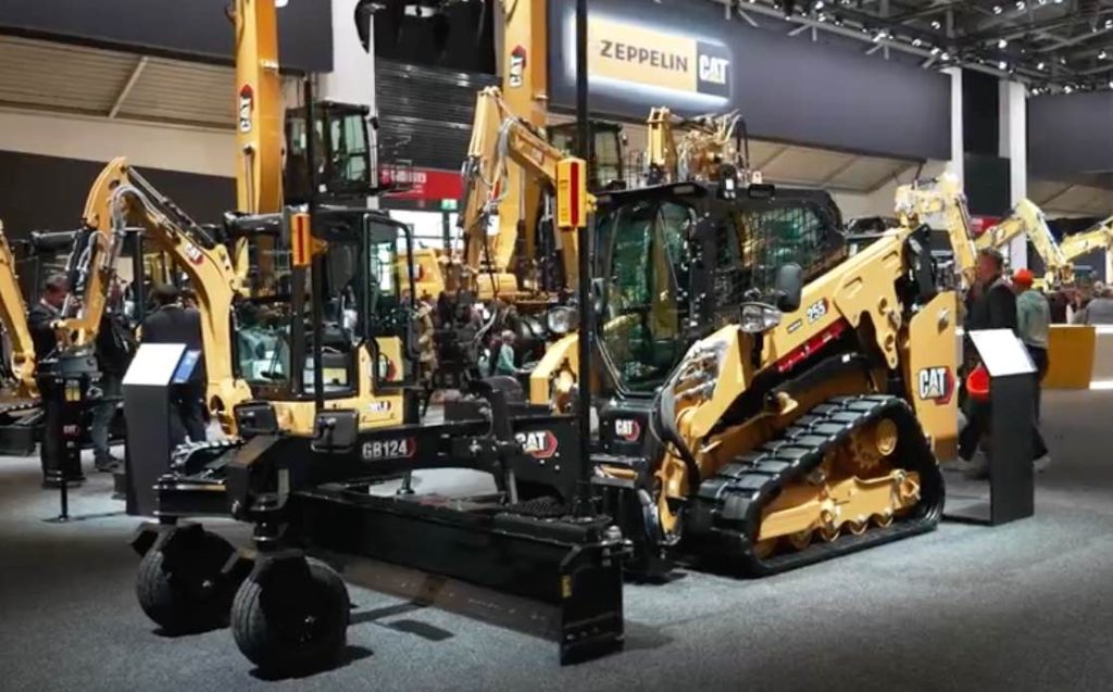 noticias maquinaria Caterpillar expone las hojas niveladoras inteligentes GB120 y GB124