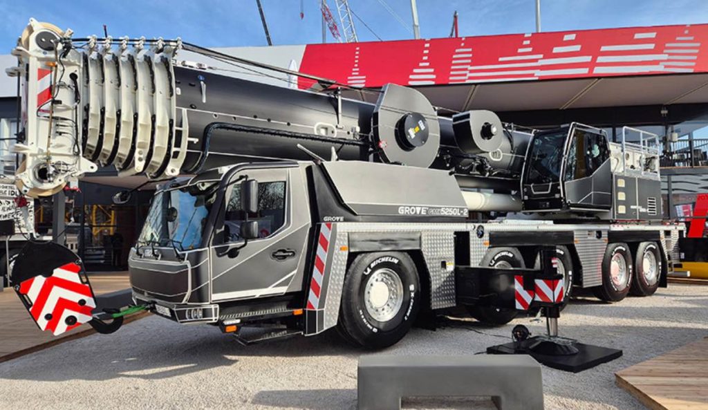 noticias maquinaria El prototipo de grúa Grove GMK5250L-2 en Bauma 2025