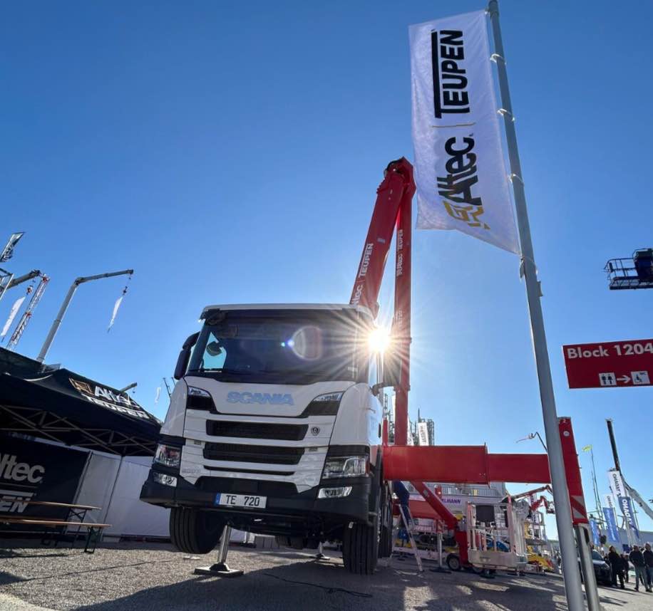 noticias maquinaria Estreno Mundial de Teupen en Bauma 2025