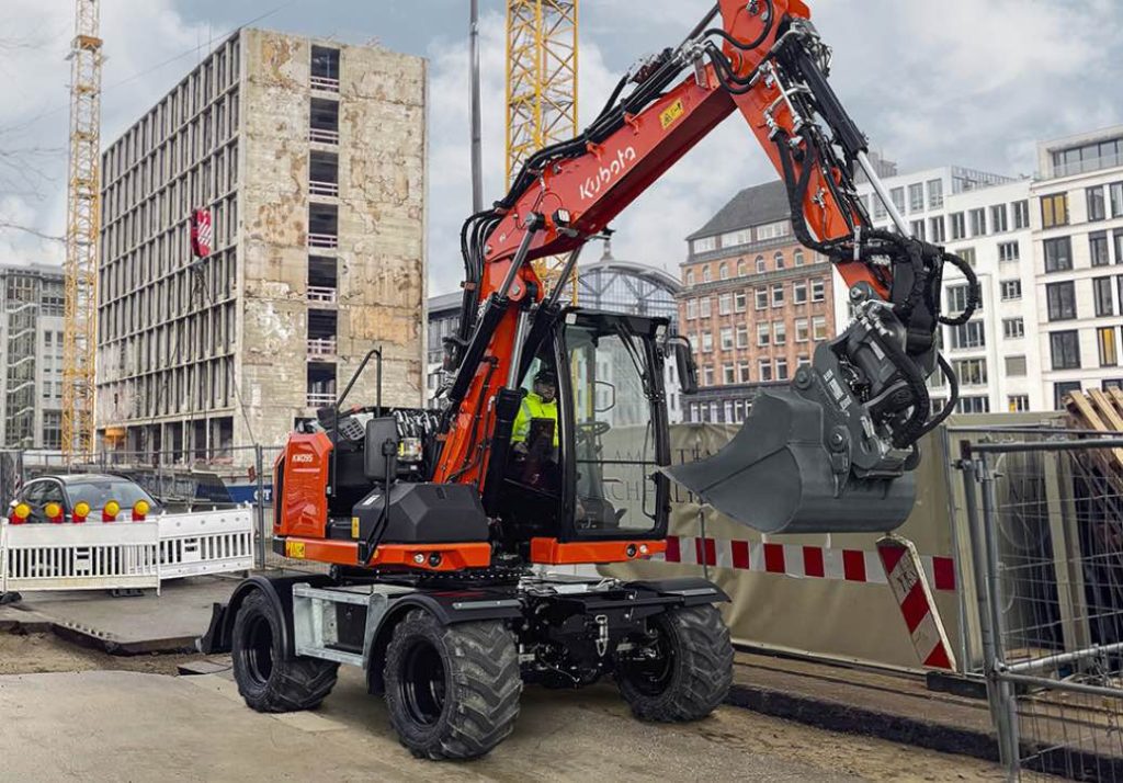 noticias maquinaria Kubota y Liebherr se asocian para el suministro de excavadoras