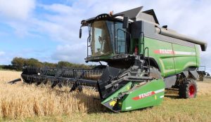 noticIas maquianria La cosechadora Fendt 6335 C en las duras condiciones de Escocia