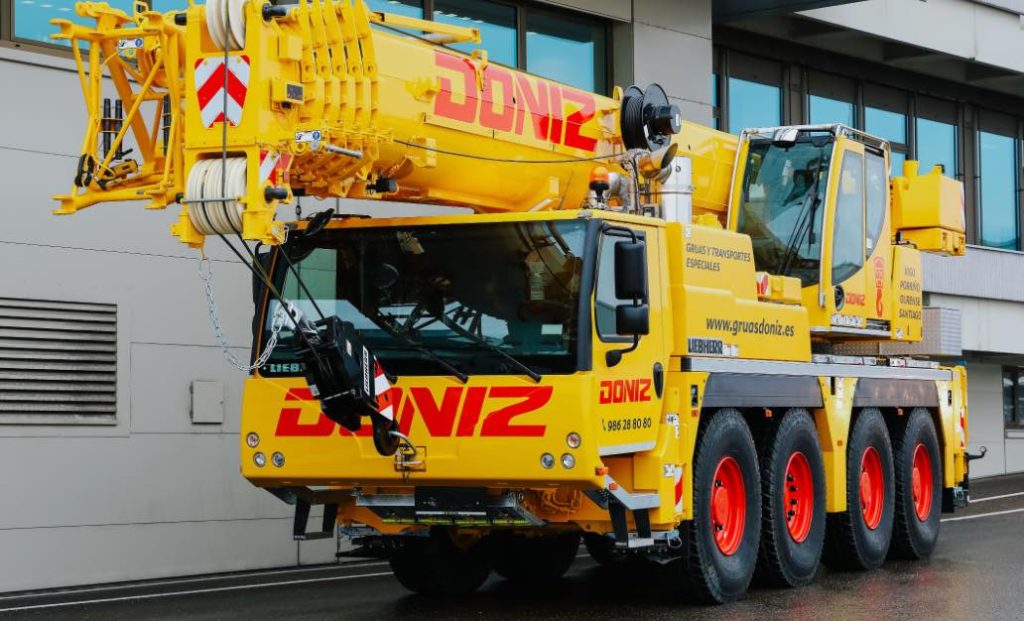 noticIas maquinaria Grúas Doniz invierte en grúas móviles Liebherr