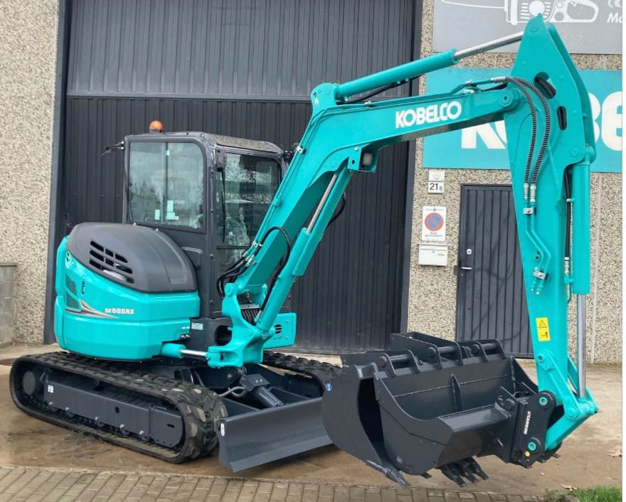 noticias maquinaria Aldimak entrega una nueva miniexcavadora Kobelco SK50SRX-7