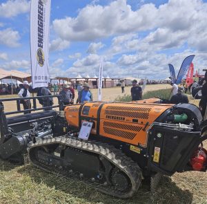 noticias maquinaria Energreen Ibérica demuestra el poder del RoboPLUS en Demoagro 2025
