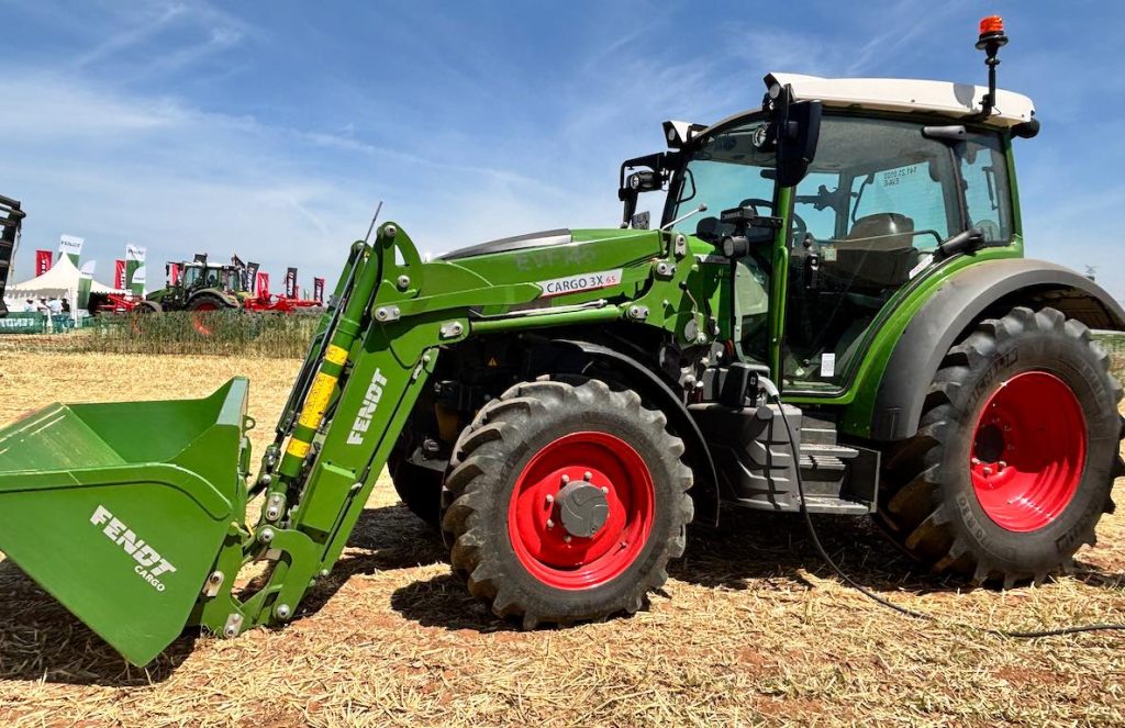 noticias maquinaria Fendt capta todas las miradas en Demoagro con su tractor eléctrico e107 Vario
