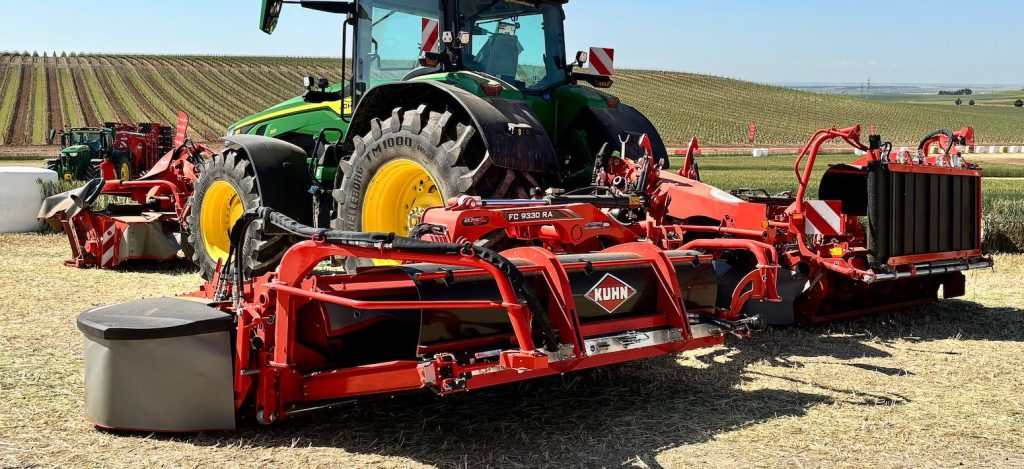 noticias maquinaria KUHN revoluciona la siega en Demoagro 2025 con la FC 9330 RA