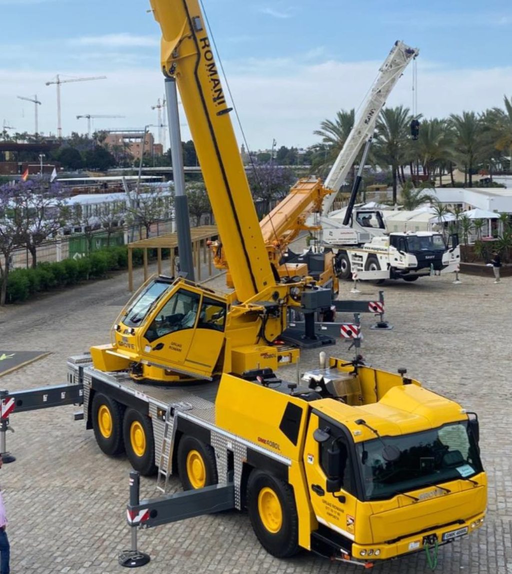noticias maquinaria La grua Grove GMK4080L de Grúas Romaní en Anagrual