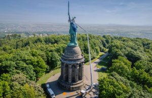 noticias maquinaria La plataforma RUTHMANN STEIGER® T 570 HF en el Hermannsdenkmal
